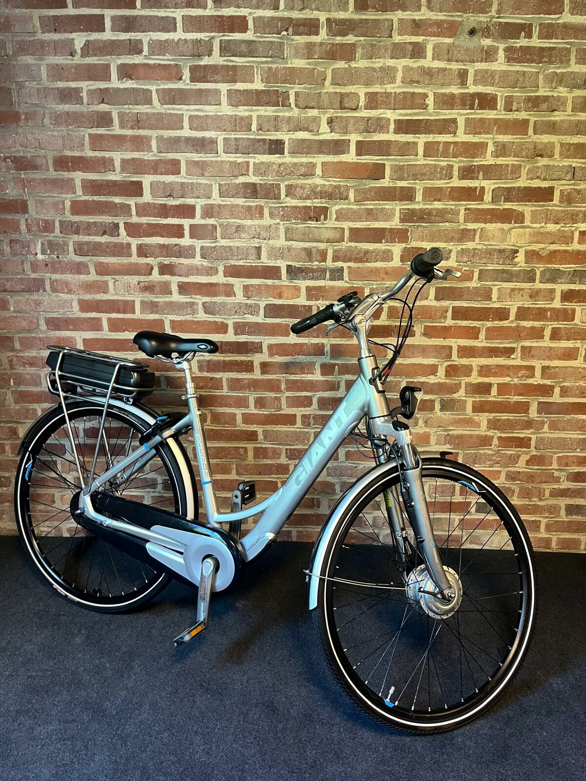 Giant E-Ease D50