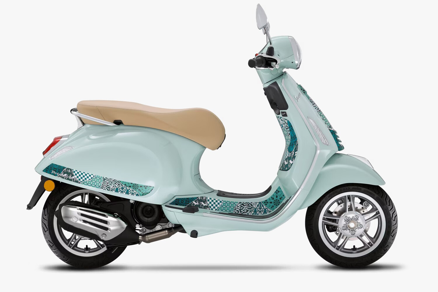 Vespa Primavera Batik 50