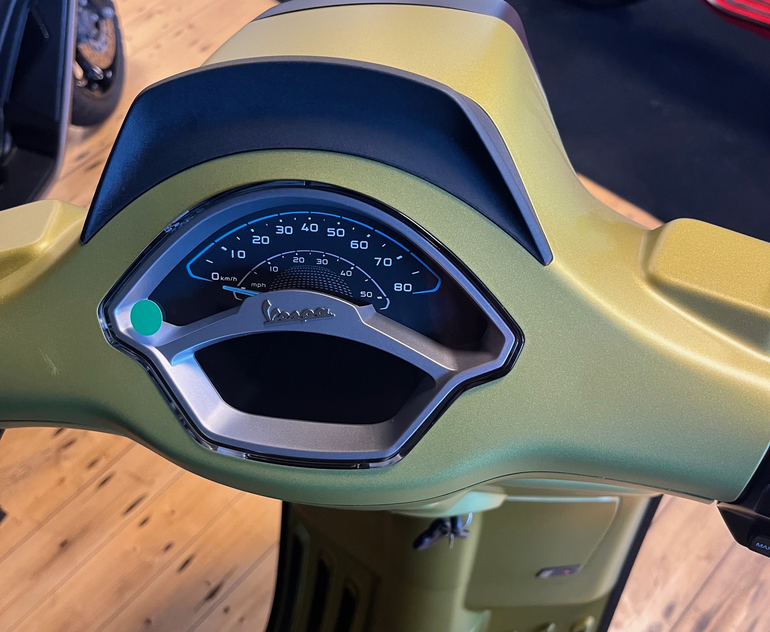 Vespa Sprint S Elettrica (45 km/h)